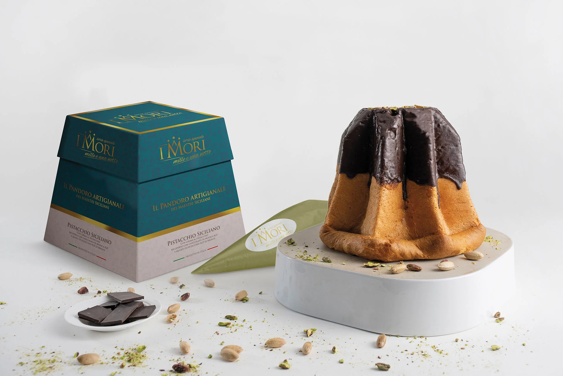 I MORI Sicilian Pistachio and Chocolate di Modica IGP Pandoro, 35.27 Oz | 1kg